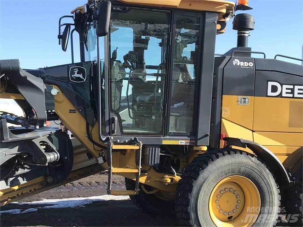 John Deere 872G Motor Graders