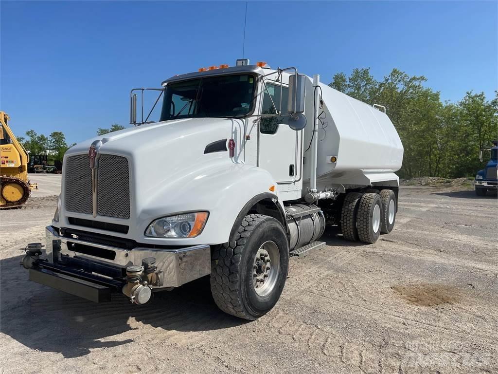 Kenworth T440 Water Tankers