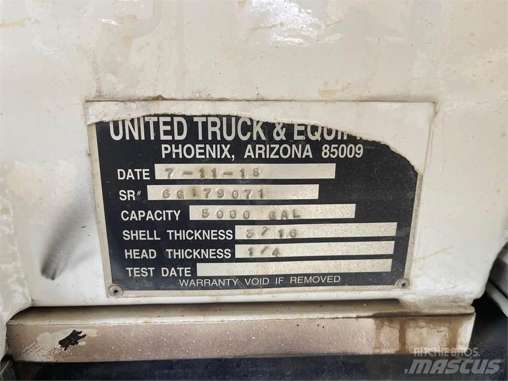 Kenworth T440 Water Tankers