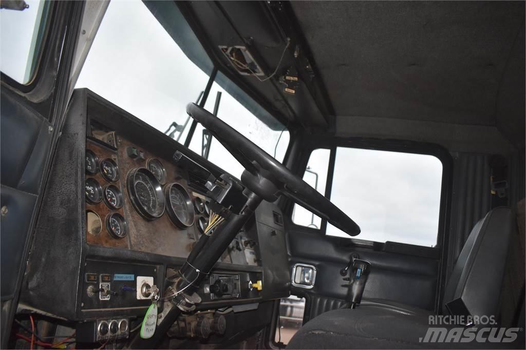 Kenworth T800 Dump Trucks