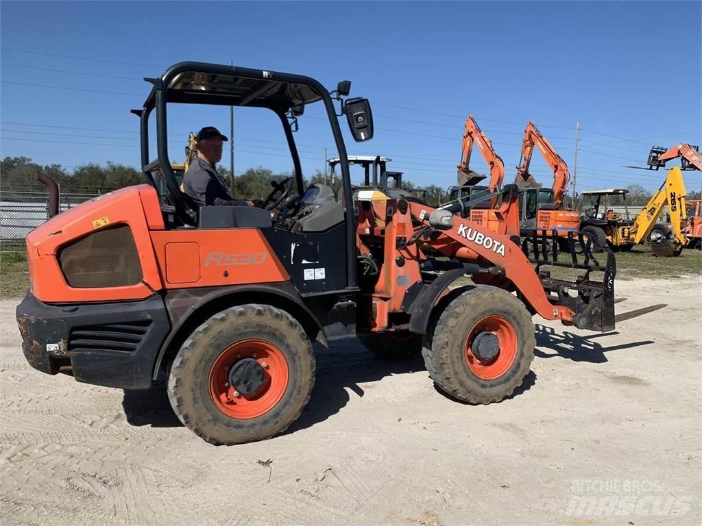 Kubota R530 Wheel Loaders