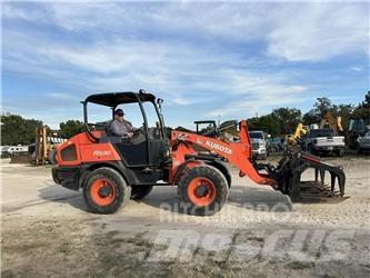 Kubota R530 Wheel Loaders