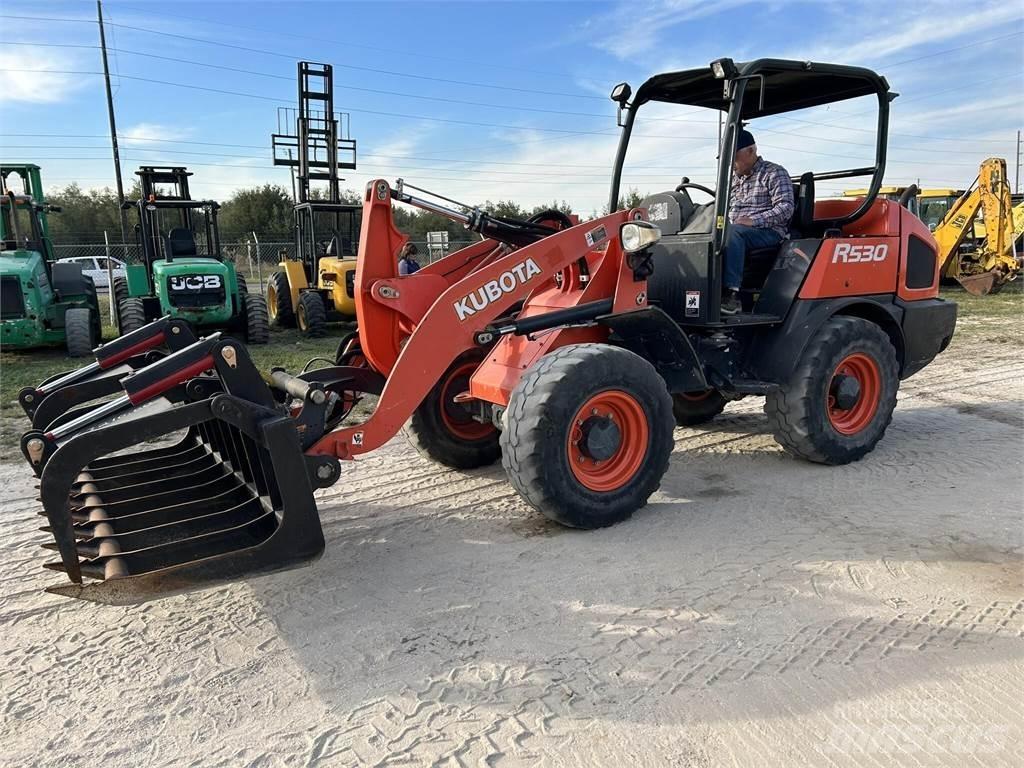 Kubota R530 Wheel Loaders