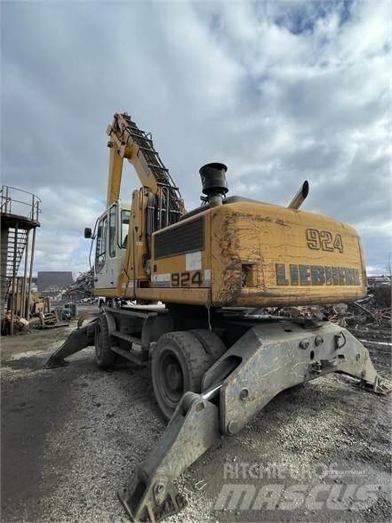 Liebherr A924C Waste / Industry Handlers