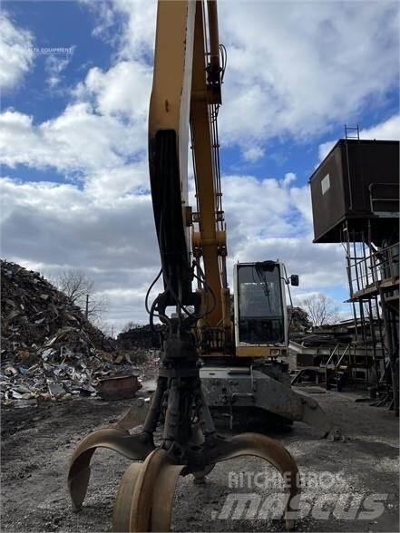 Liebherr A924C Waste / Industry Handlers