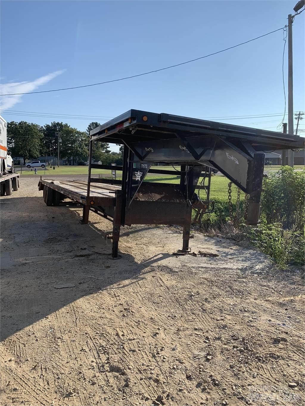  LONESTAR Lowboy trailer