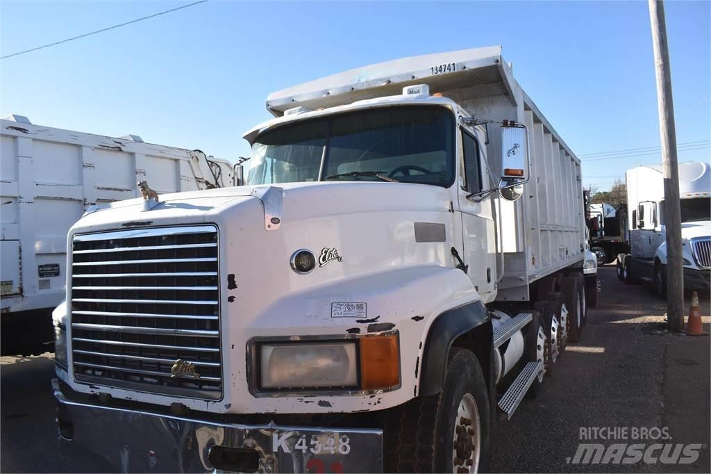 Mack CL713 Dump Trucks