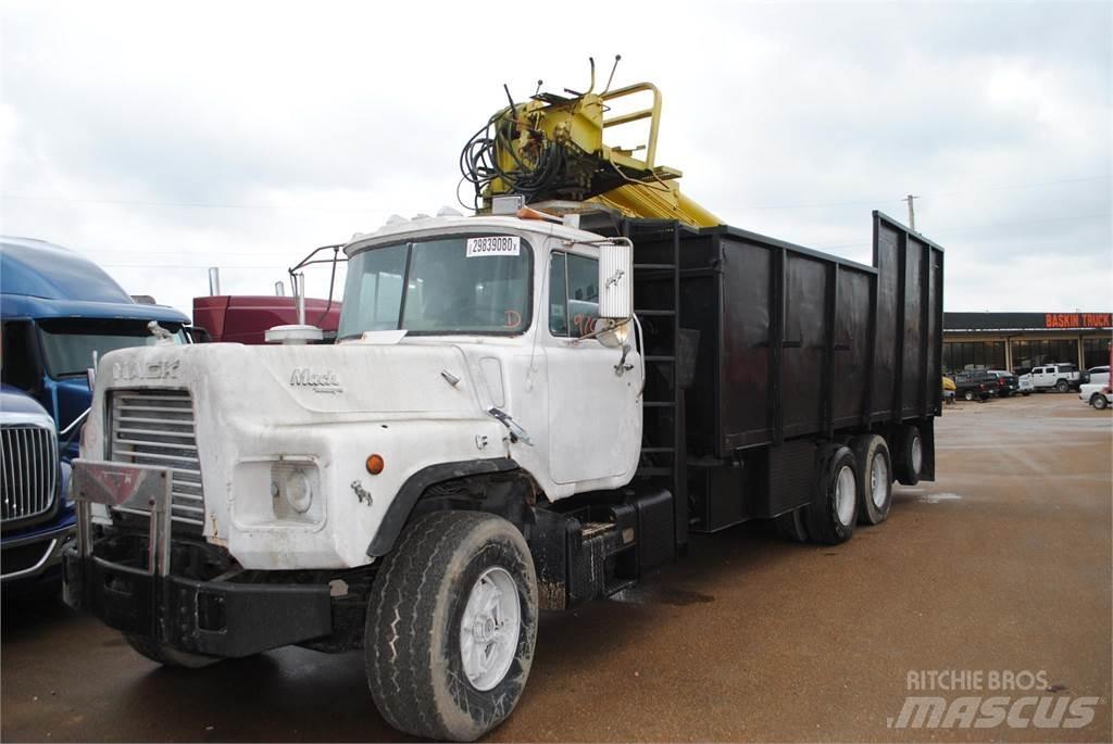 Mack DM690S Boom / Crane / Bucket Trucks
