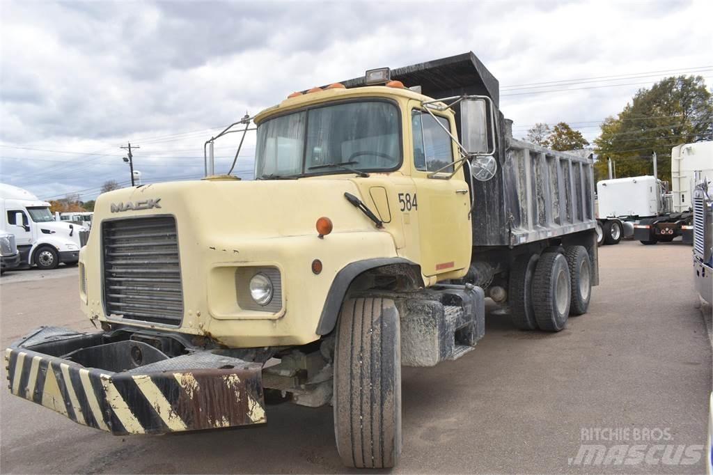 Mack DM690S Dump Trucks