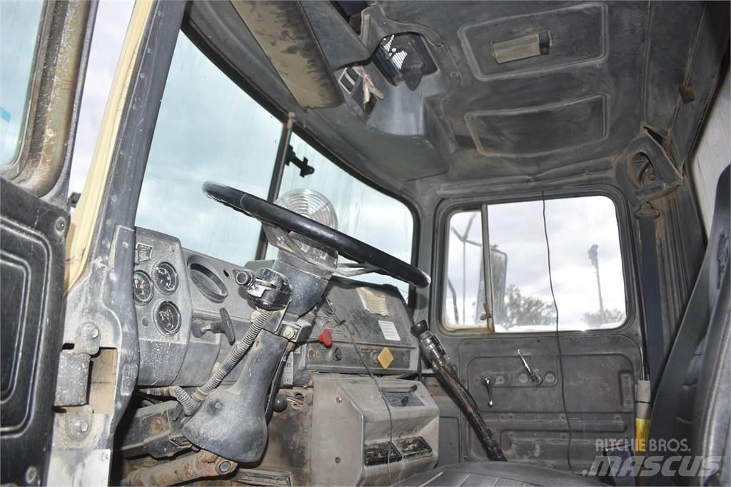 Mack DM690S Dump Trucks