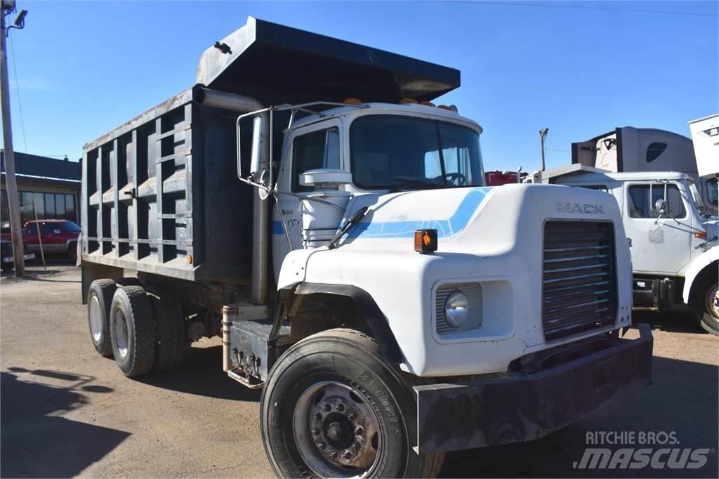 Mack DM690S Dump Trucks