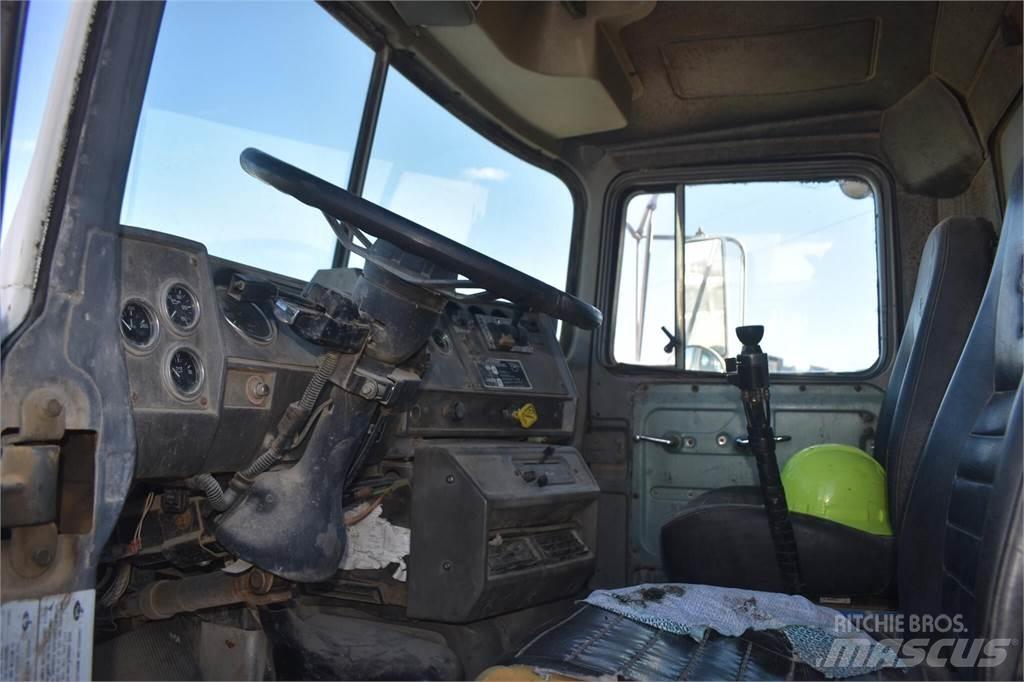 Mack DM690S Dump Trucks