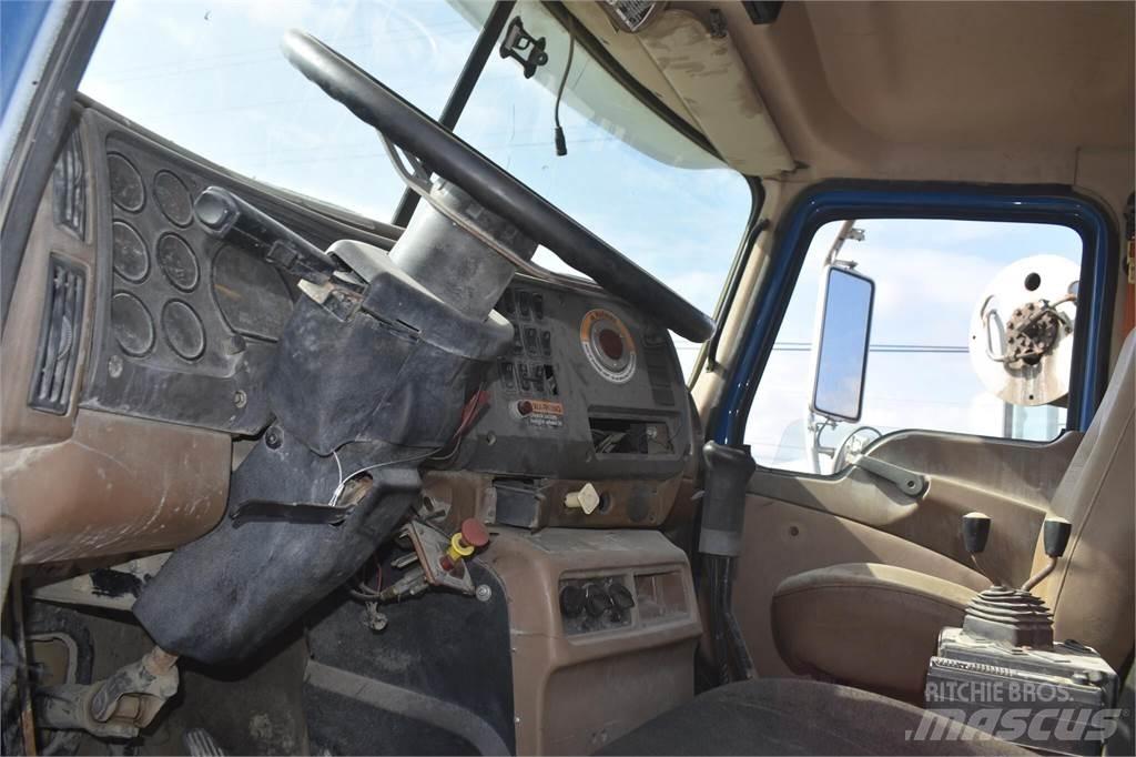 Mack GRANITE CV713 Dump Trucks