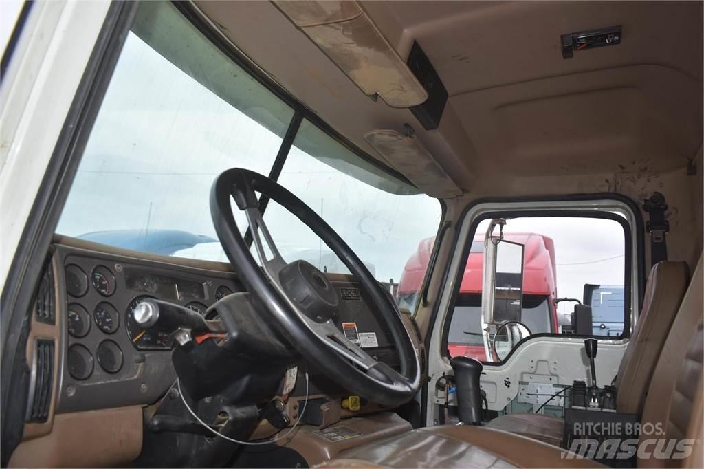 Mack GRANITE CV713 Dump Trucks