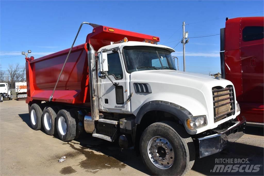 Mack GRANITE GU713 Dump Trucks