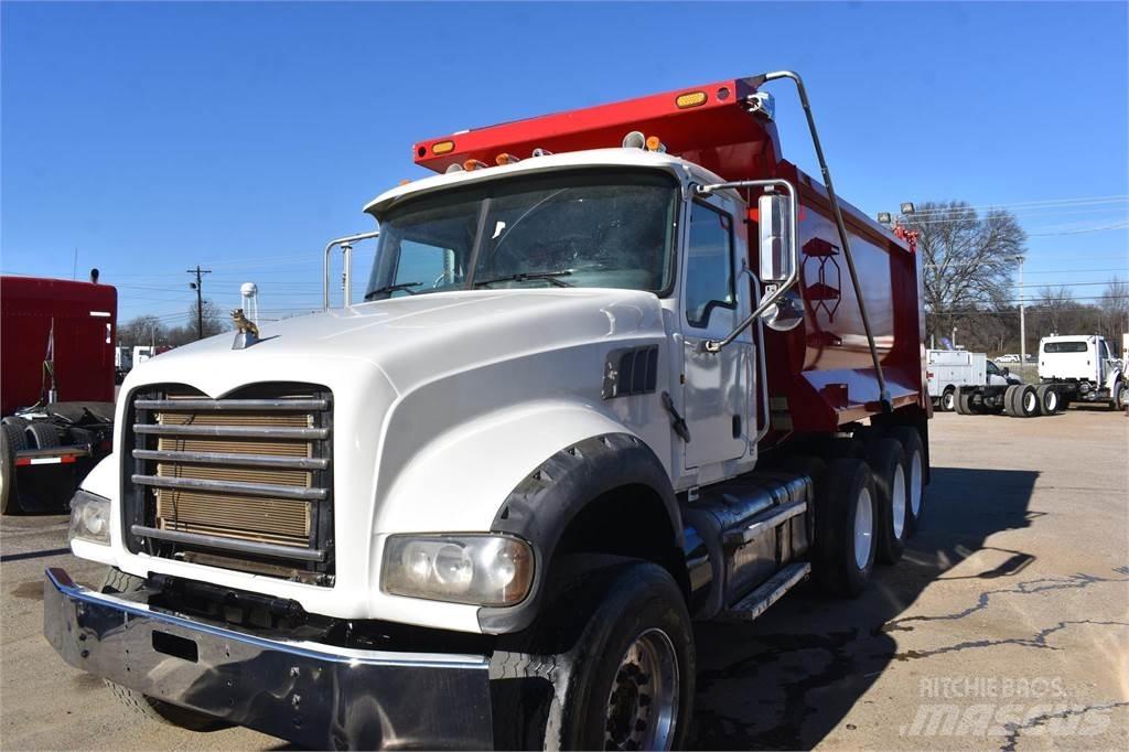 Mack GRANITE GU713 Dump Trucks