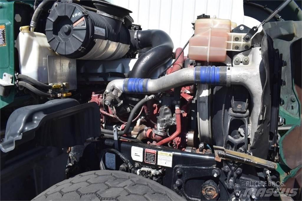 Mack GRANITE GU713 Tank Trucks