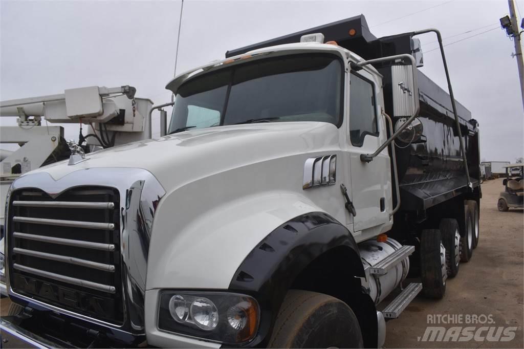 Mack GRANITE GU713 Dump Trucks