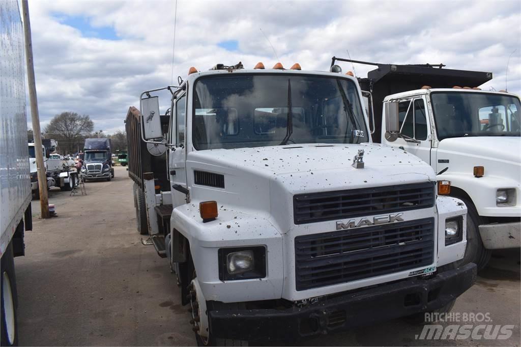 Mack MIDLINER CS300 Boom / Crane / Bucket Trucks