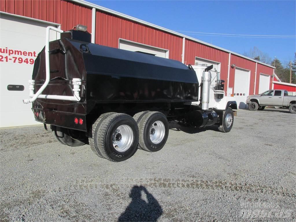 Mack R685S Tank Trucks