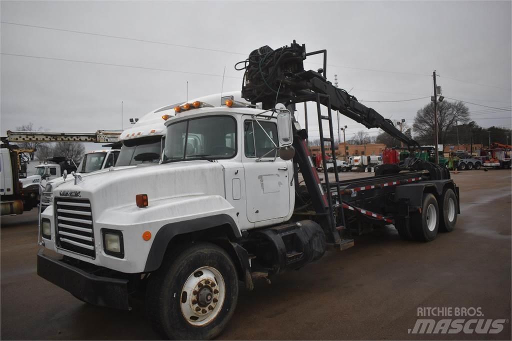Mack RD688S Boom / Crane / Bucket Trucks