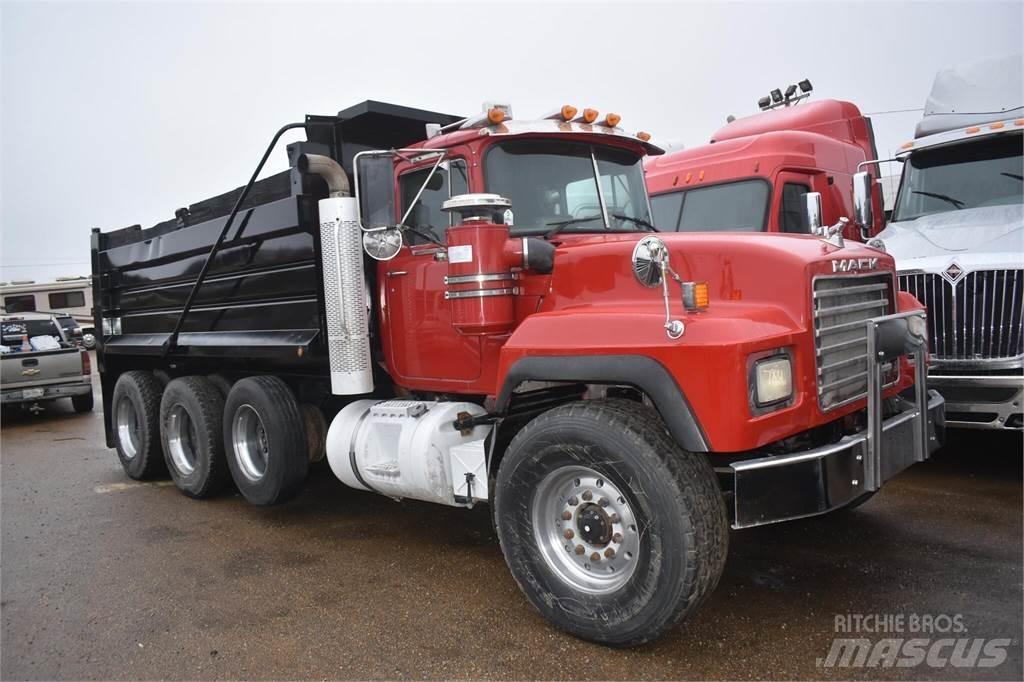 Mack RD688S Dump Trucks