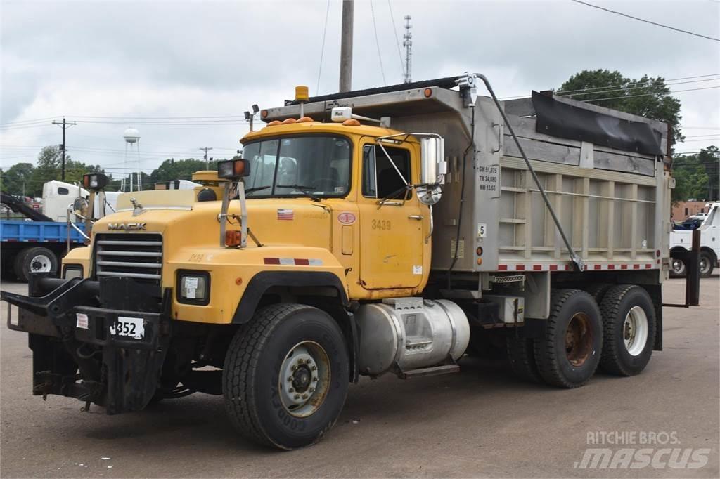 Mack RD688S Dump Trucks