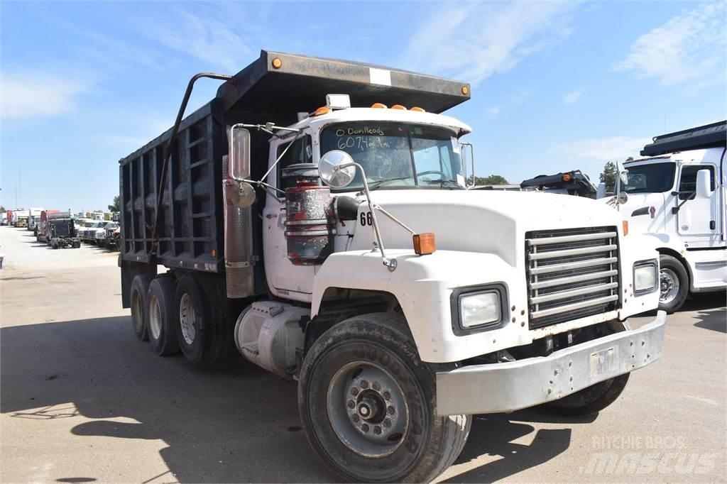 Mack RD688S Dump Trucks