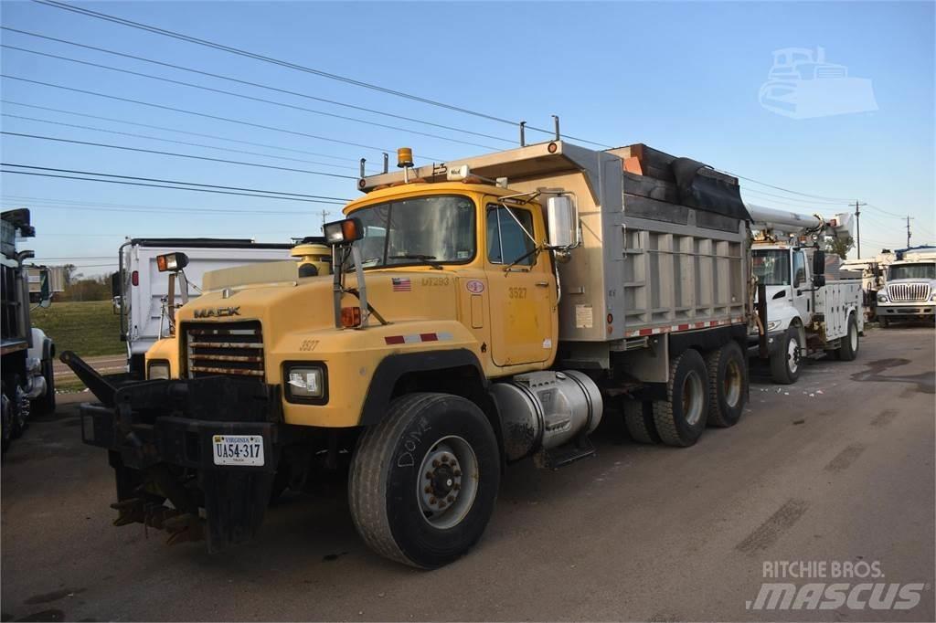 Mack RD688S Dump Trucks