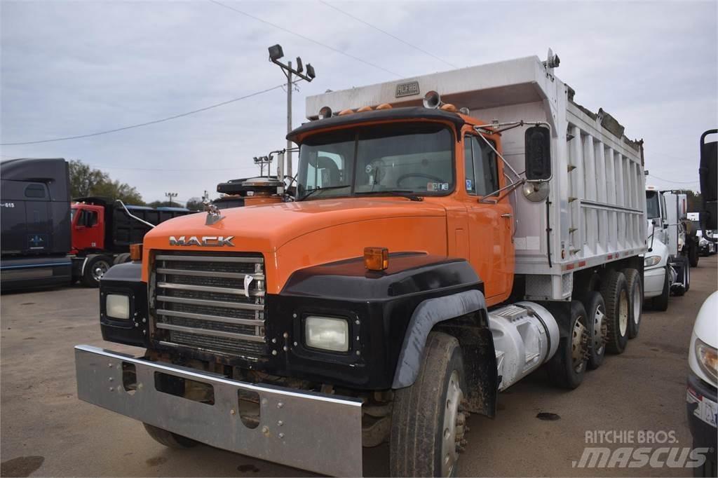 Mack RD688S Dump Trucks