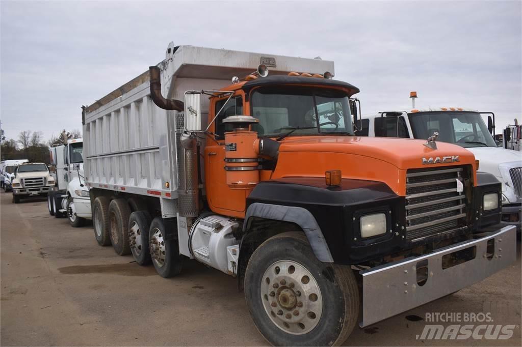 Mack RD688S Dump Trucks
