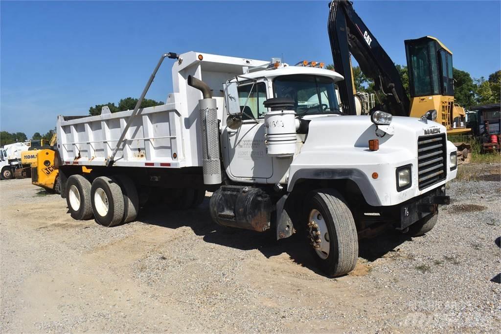 Mack RD690S Dump Trucks
