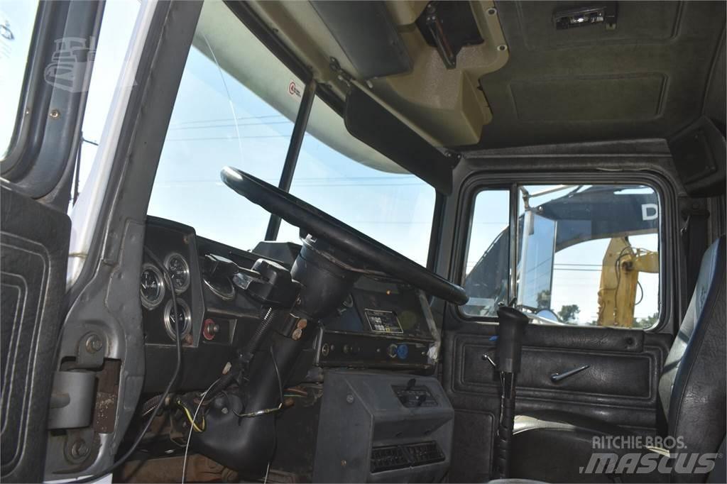 Mack RD690S Dump Trucks