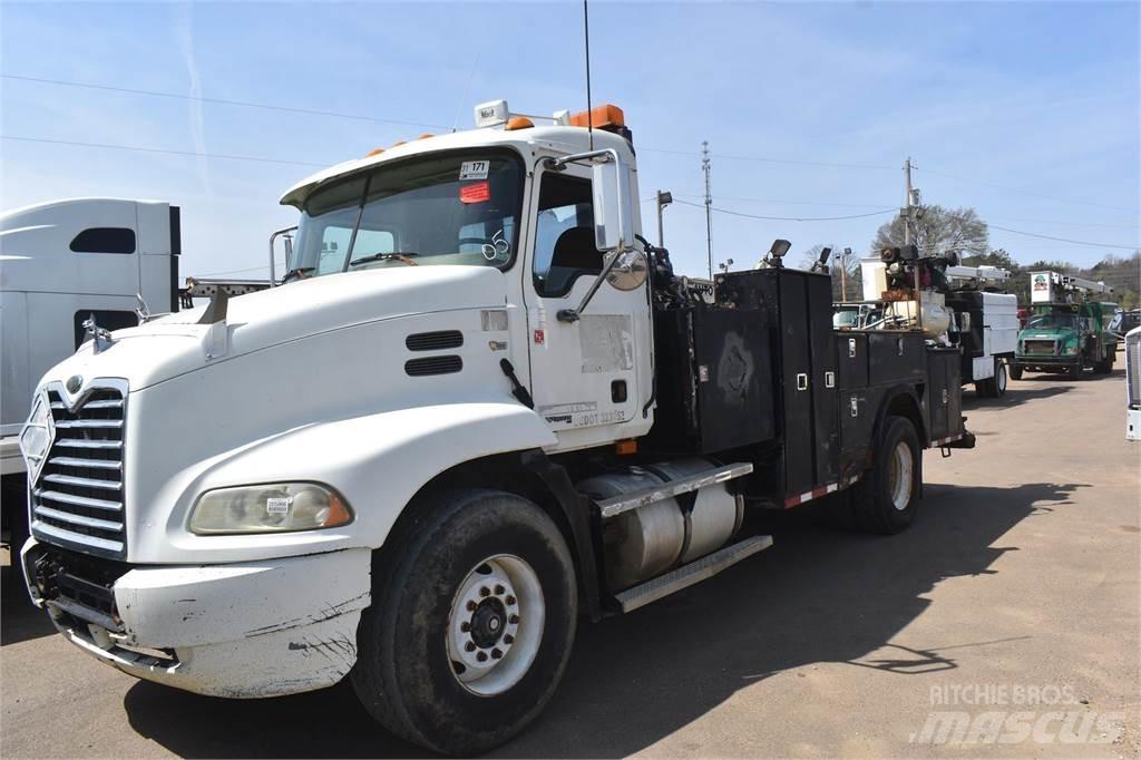 Mack VISION CX612 Work Trucks / Municipal