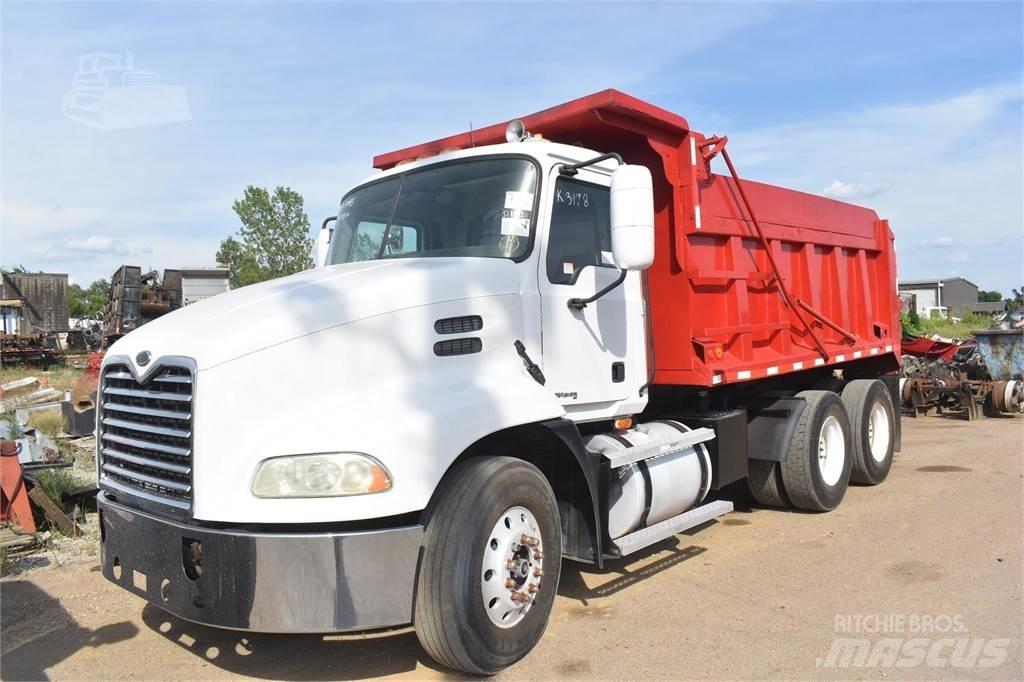 Mack VISION CXN613 Dump Trucks