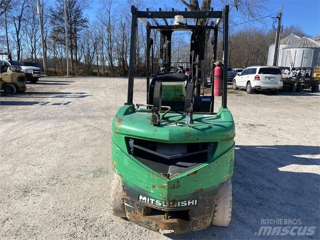 Mitsubishi FG30N Misc Forklifts