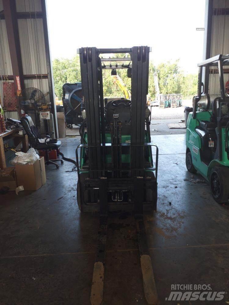 Mitsubishi FGC25 Misc Forklifts
