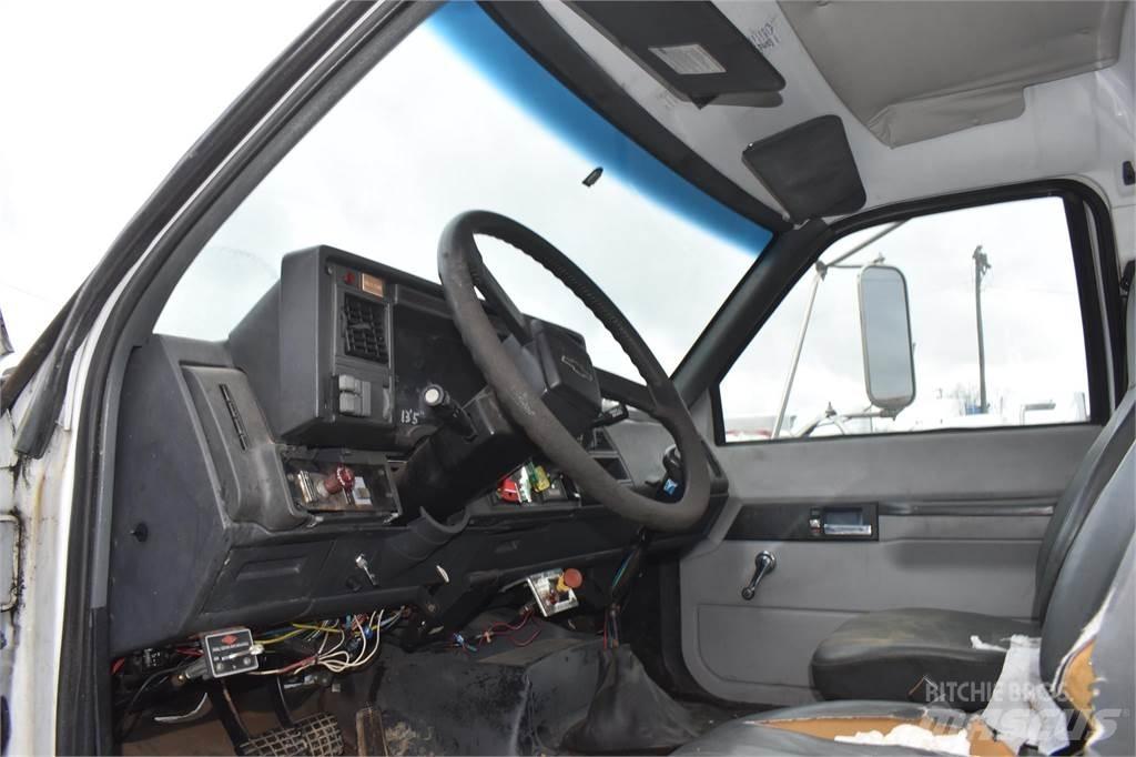 National 446A Boom / Crane / Bucket Trucks
