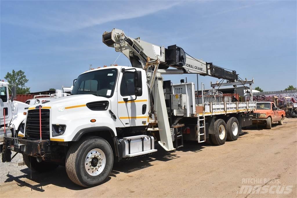 National 600E2 Boom / Crane / Bucket Trucks
