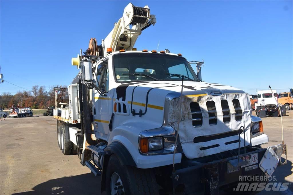 National 638E2 Boom / Crane / Bucket Trucks