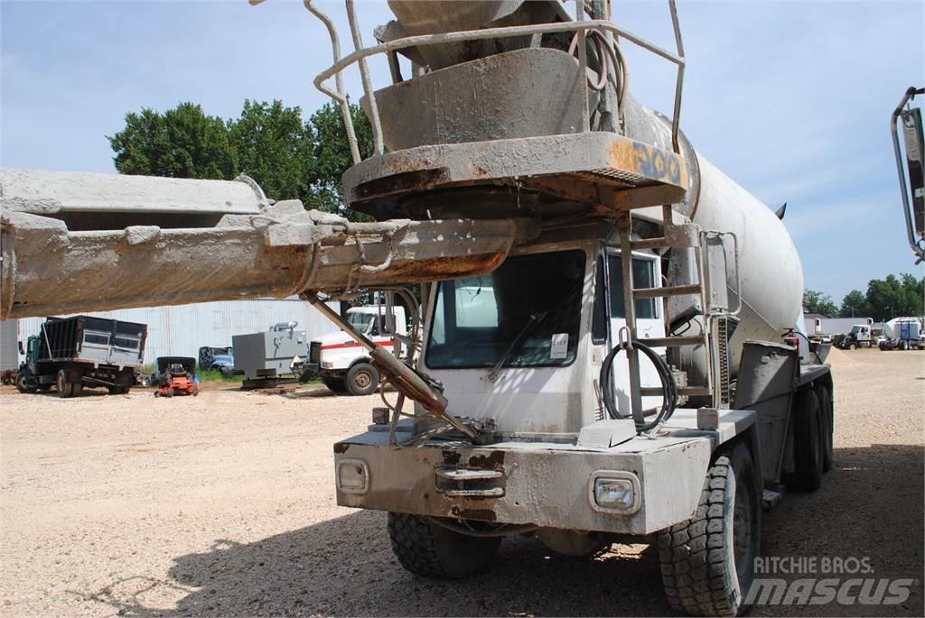 Oshkosh F2146 Concrete Trucks