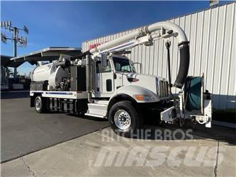 Peterbilt 348 Tank Trucks