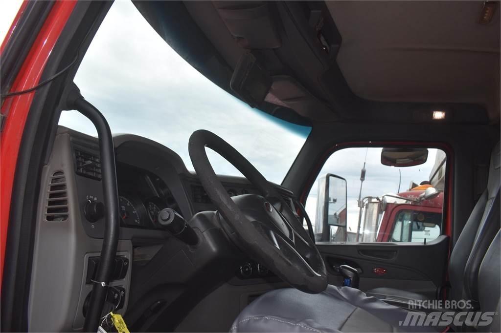 Peterbilt 567 Dump Trucks