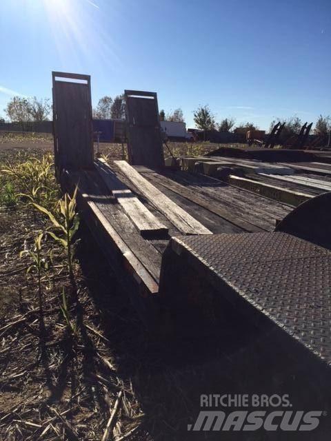  PHELAN Lowboy trailer