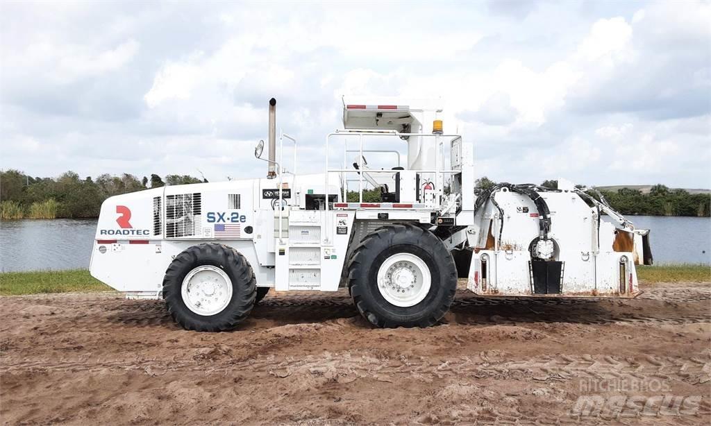 Roadtec SX2E Asphalt Recycling Equipment