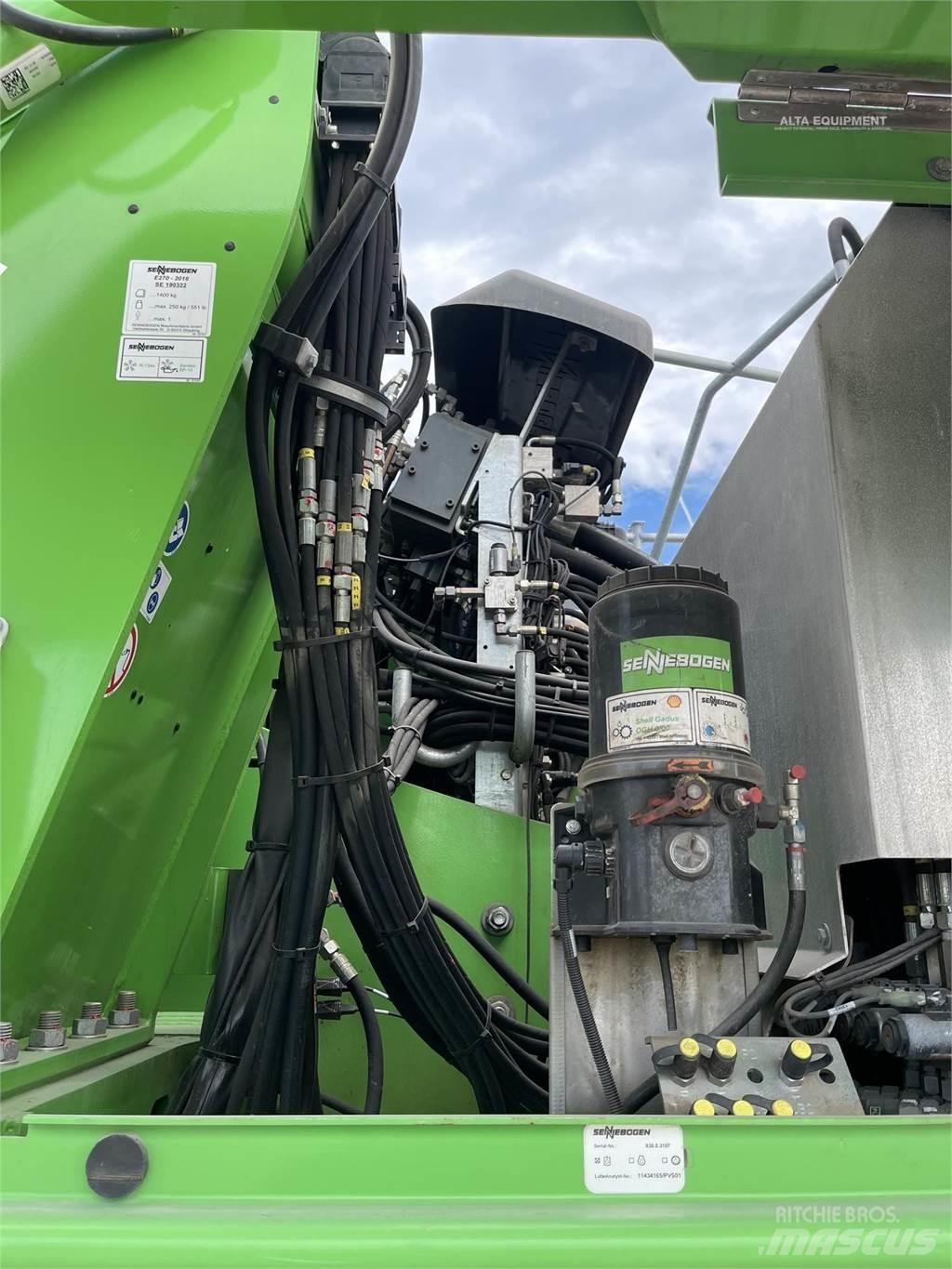 Sennebogen 830E Waste / Industry Handlers