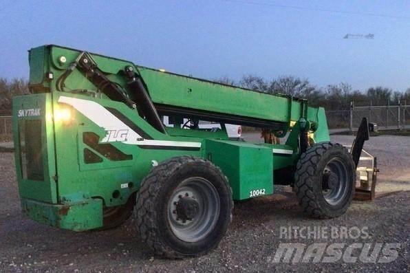 SkyTrak 10042 Telescopic Handlers