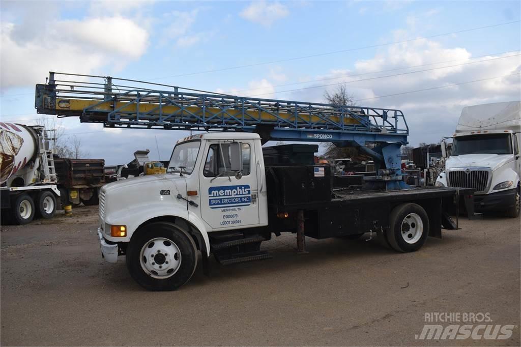  SPONCO M55 Boom / Crane / Bucket Trucks