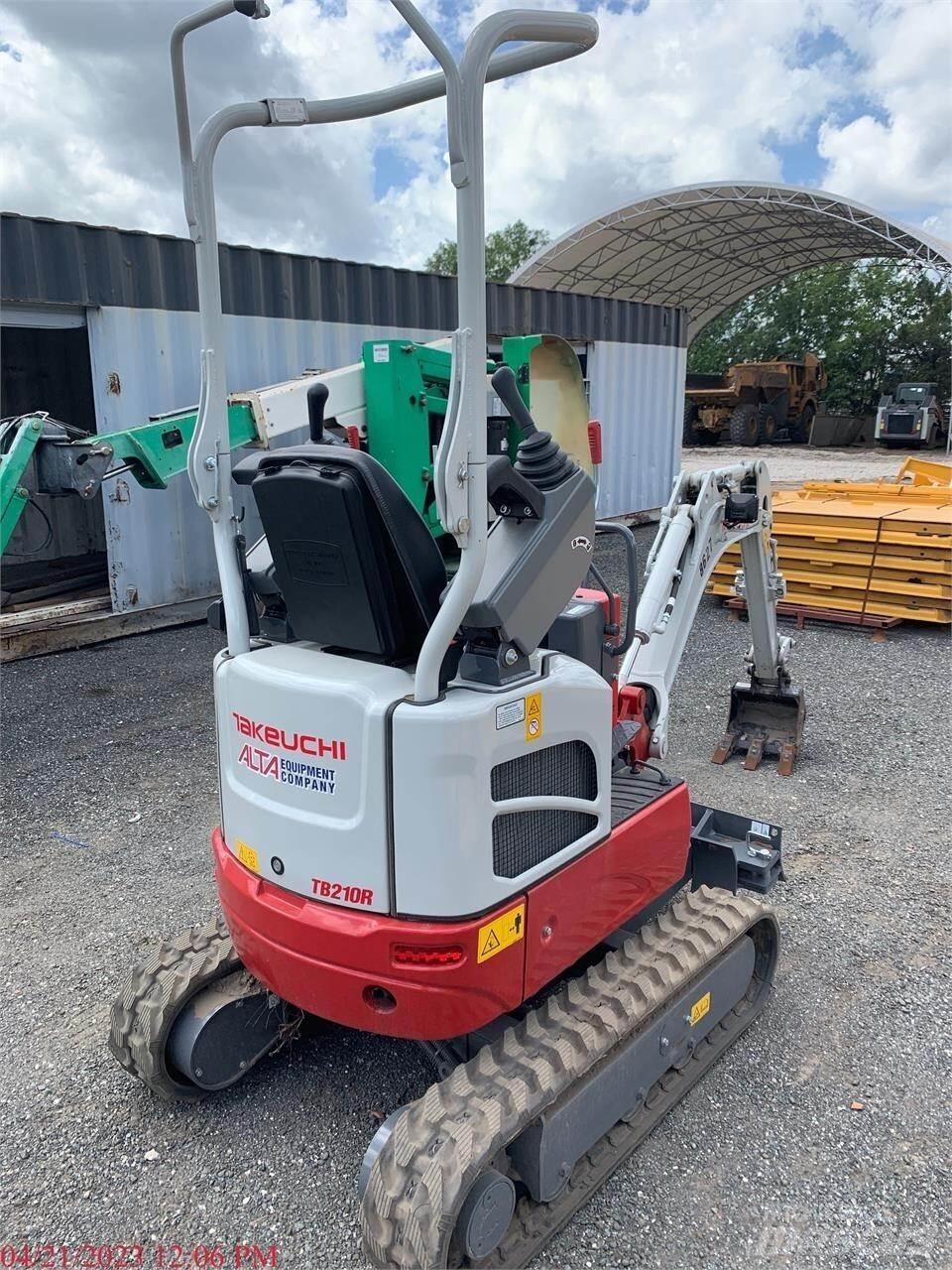 Takeuchi TB210R Mini Excavators <7t (Mini Diggers)
