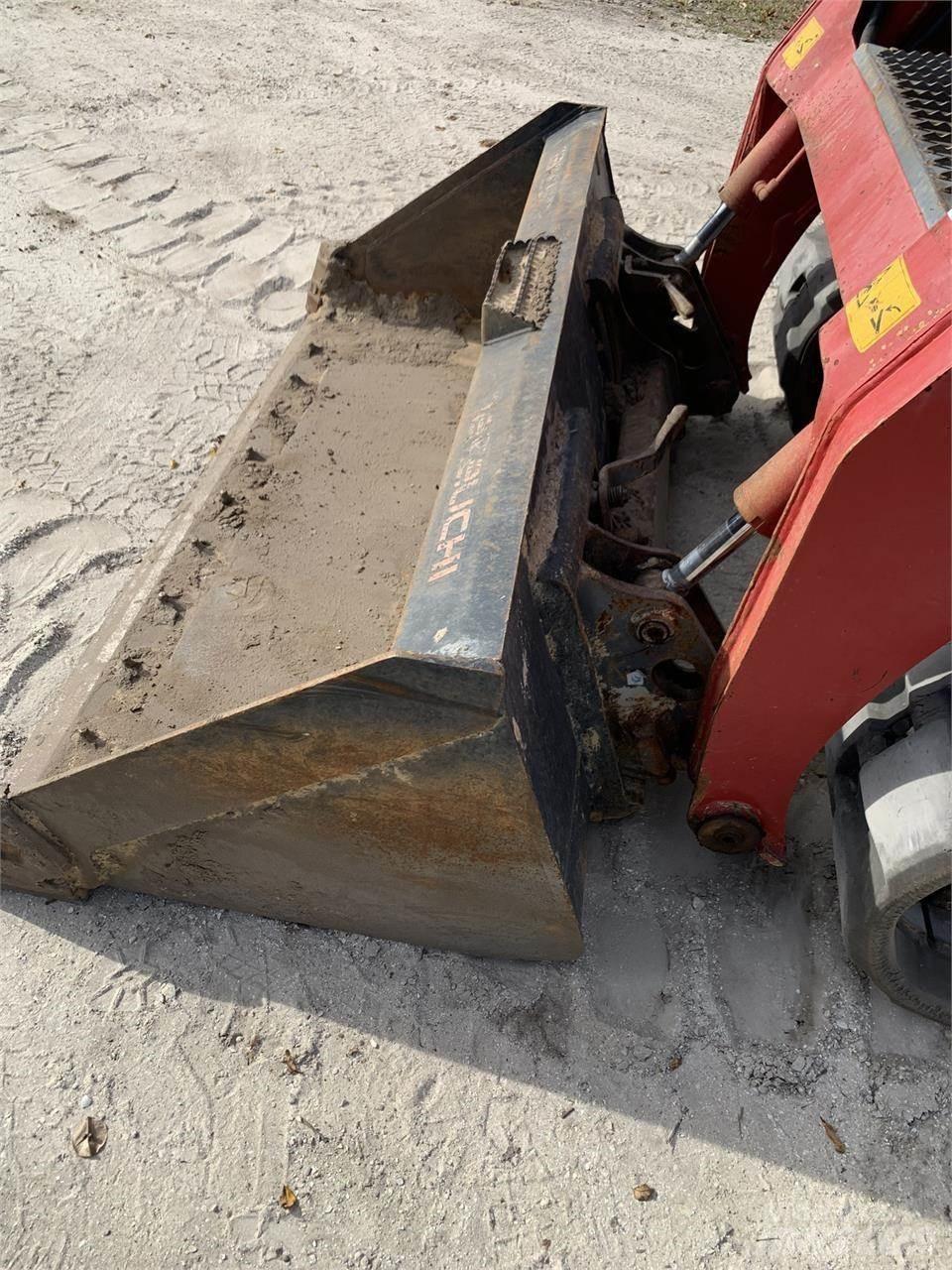 Takeuchi TL8 Skid Steer Loaders